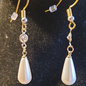 Gold‑Tone Pearl Teardrop Drop Earrings with Clear Accent